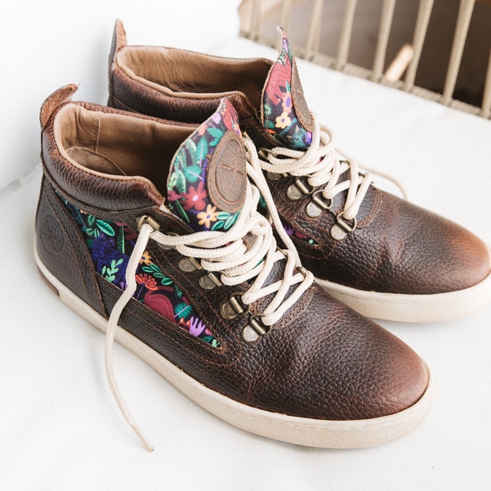 Inkkas Sokoke Camping Boot! Size 10. Like new.